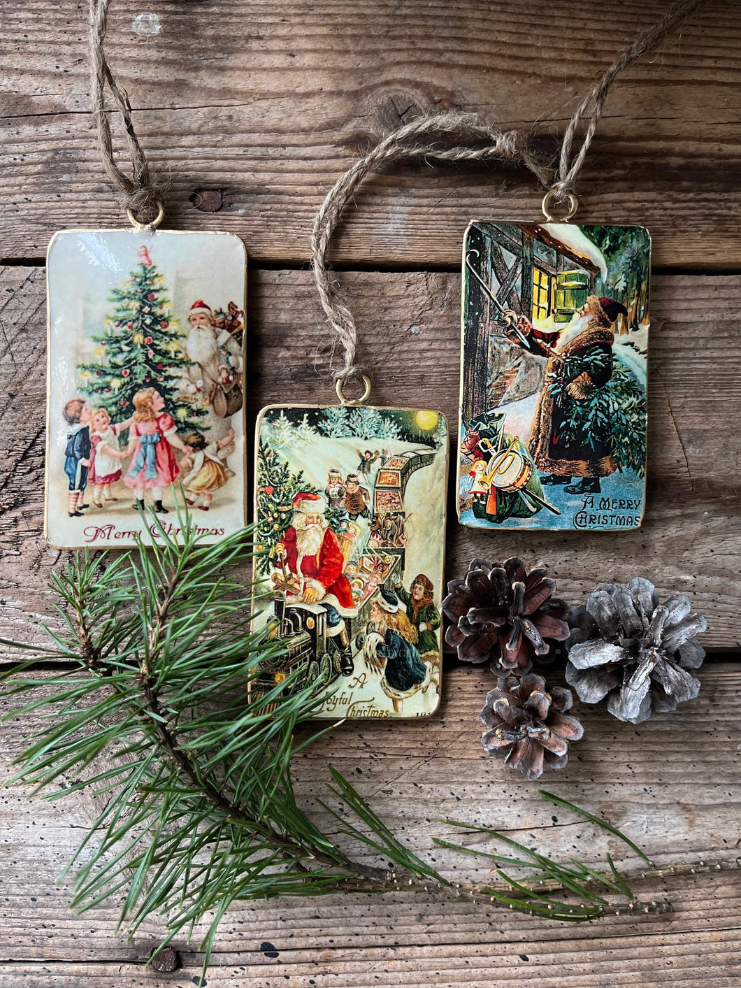 Emaljhänge-Tomte Set om 3 st