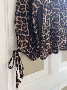 Blus Bella Leo.