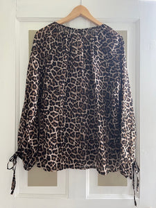 Blus Bella Leo.